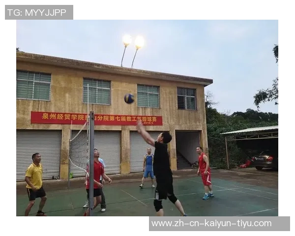 石家庄永昌足球队奋勇拼搏再创佳绩展现团队精神与城市风采